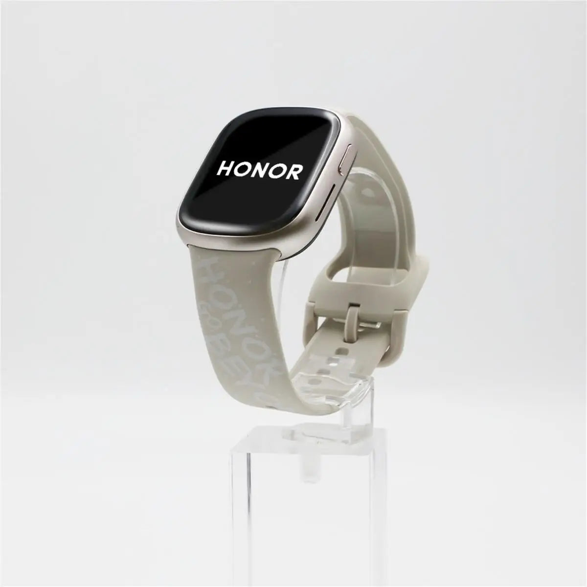 "Honor 4 Smartwatch 1.75 inch AMOLED display front view"