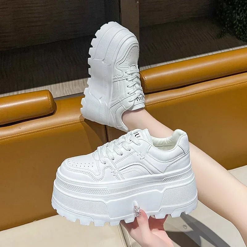 Women's Solid Color Lace-up Sports Shoes - NQYW