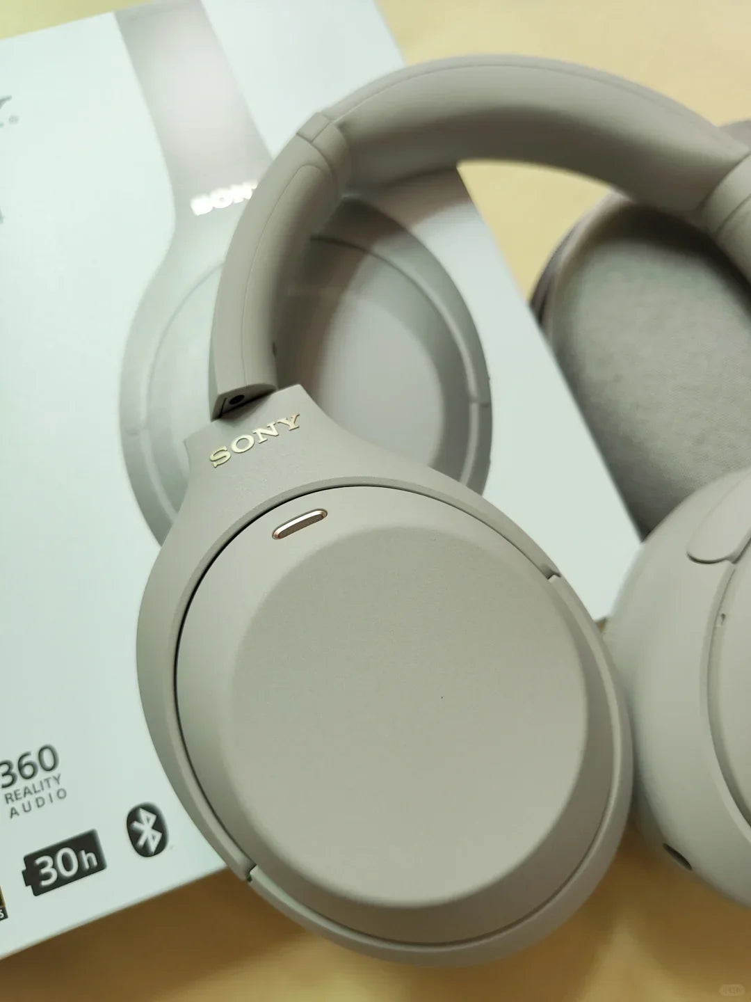 SONY WH-1000XM4 Wireless Noise Canceling Headphone Multi-point Bluetooth Connection Built-in microphone