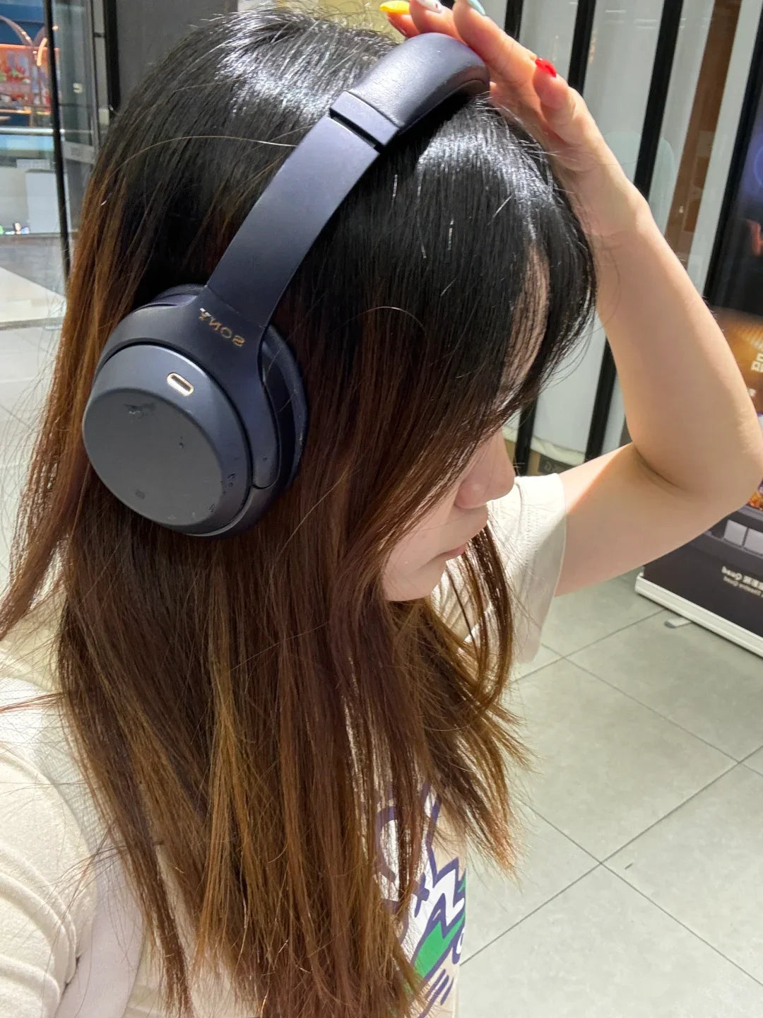 SONY WH-1000XM4 Wireless Noise Canceling Headphone Multi-point Bluetooth Connection Built-in microphone