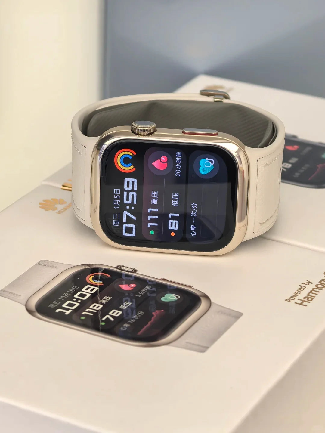 HUAWEI Smartwatch D2 1.82‘’ AMOLED Display NFC Airbag Strap ECG Sleep Monitoring