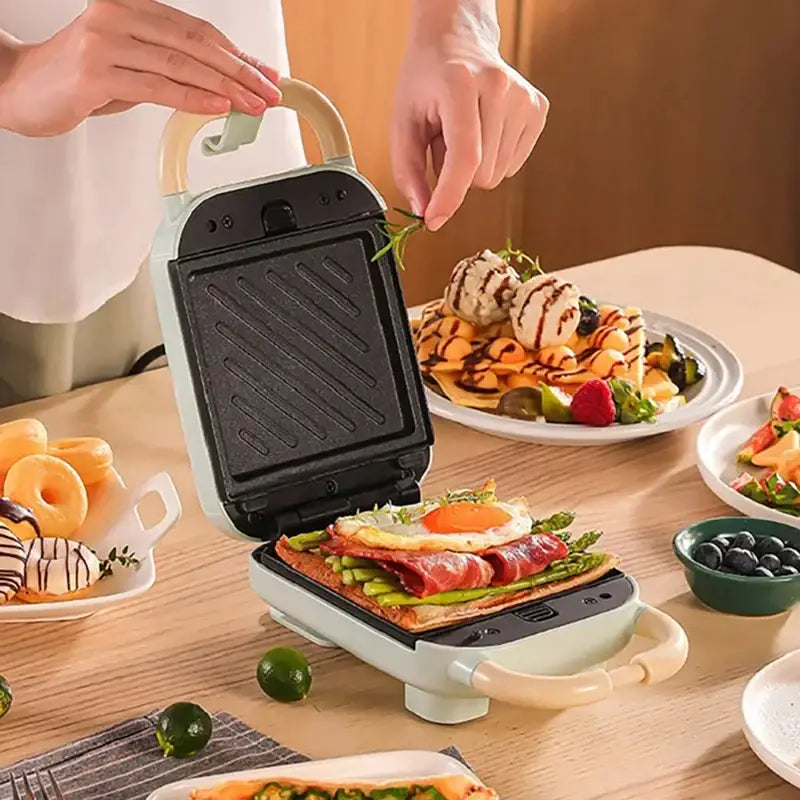 Electric Sandwich Toaster Making Machine for Fast Breakfast with ridged grill plates
