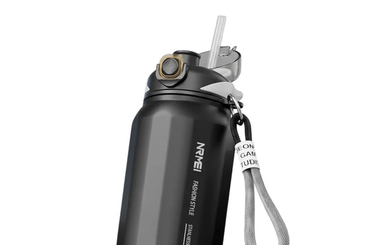 Large capacity vacuum flask with lifting rope