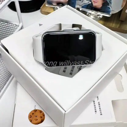 Galaxy Fit 3 Samsung smart band with stylish square design for fitness enthusiasts