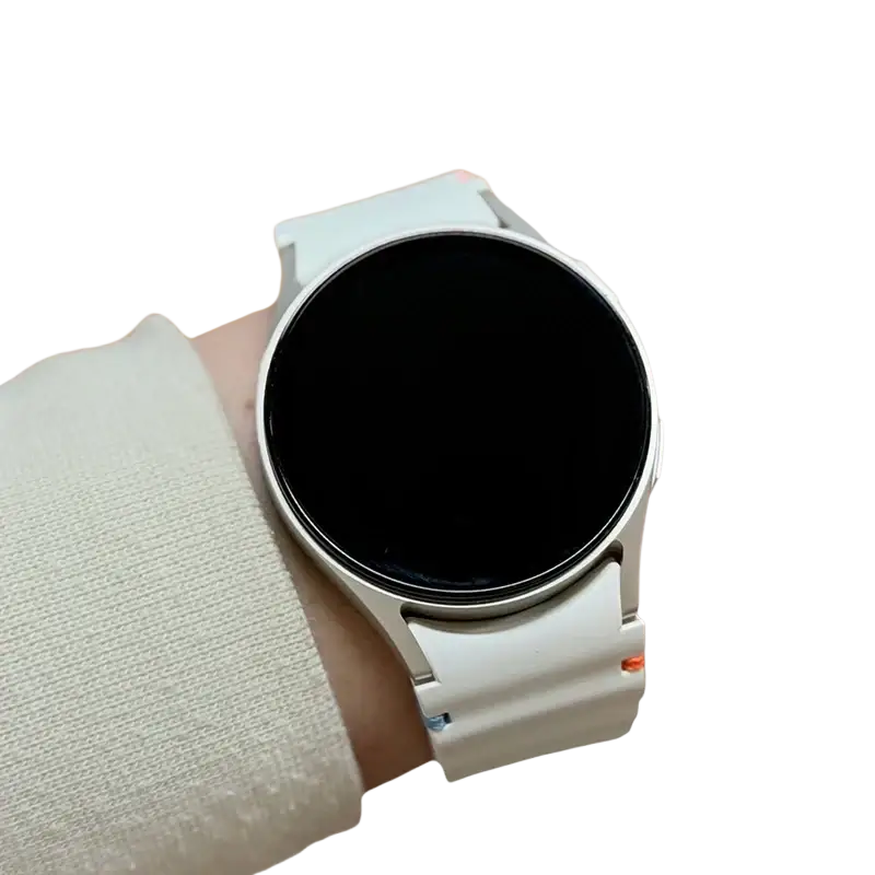 Samsung smartwatch with 2GB RAM and 32GB ROM storage