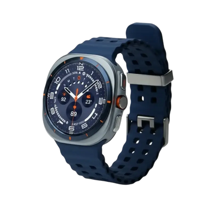 Samsung smartwatch Ultra 2025 displaying sleep monitor and health metrics